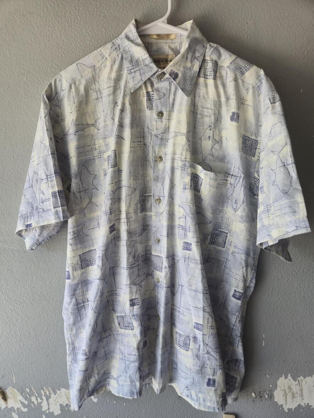 CAMPA MODA Men's Hawaiian Sharks Short Sleeve Button-Up Shirt Size Medium